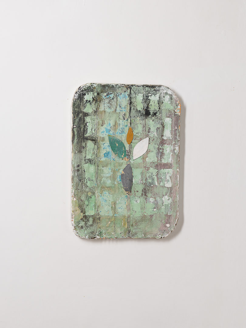 MARCHELLI_UN_ECO_DI_FIORI_catalogo_high_res_018 Mirco Marchelli, Ben intonato, 2023, pigments, wax, chalk on wooden board 47 x 33 x 4 cm, MARCTM0568