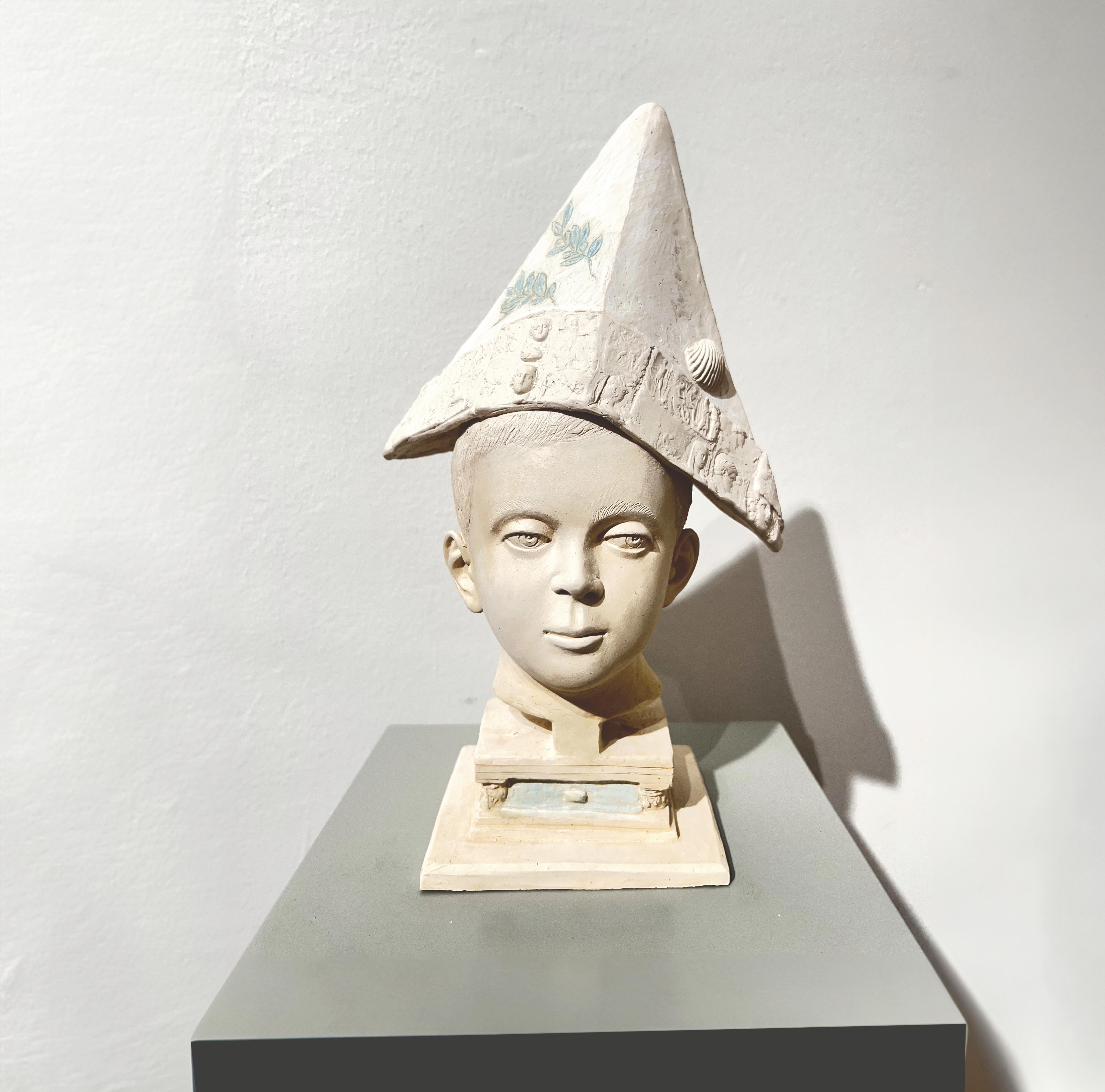 THEISC010 Ivan Theimer, Testa con cappello - barchetta, 2023, scultura in terracotta,35 x 20 x 16 cm, THEISC010